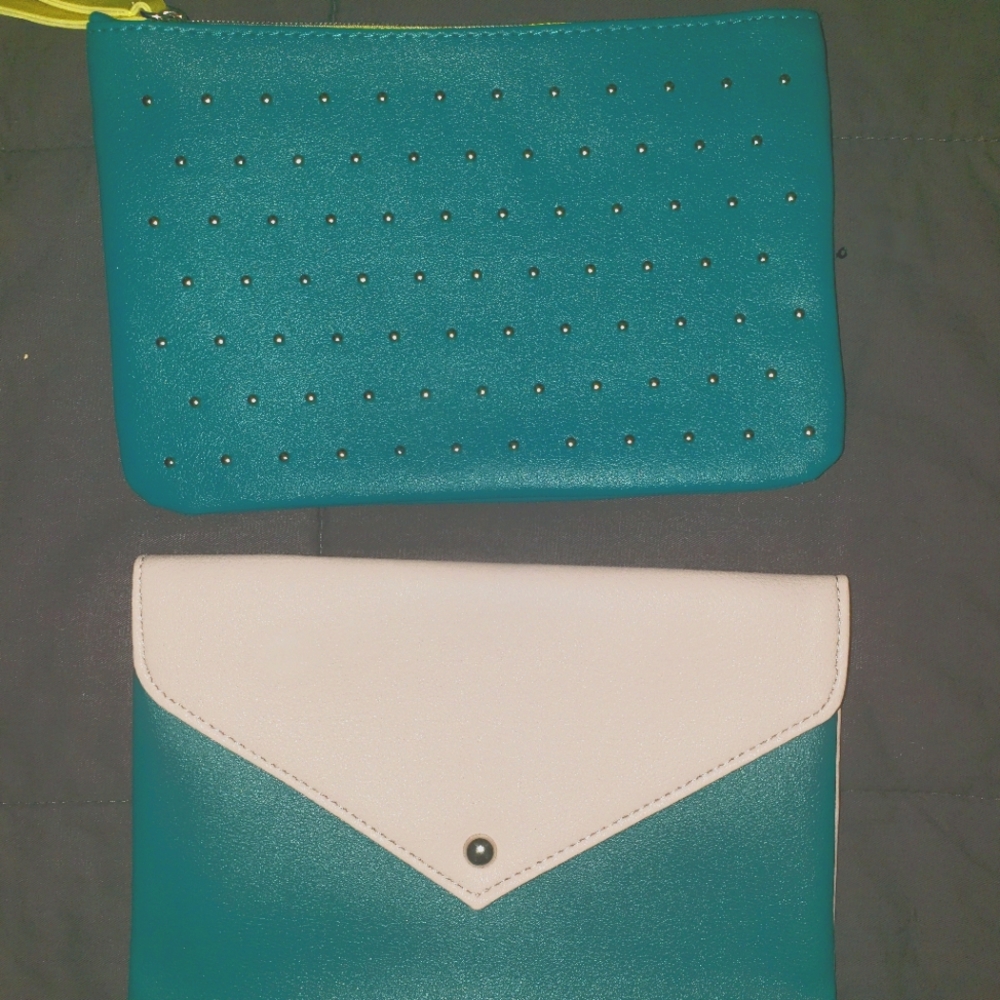 ✨FREE with purchase✨ Set of 2 Ipsy makeup bags
